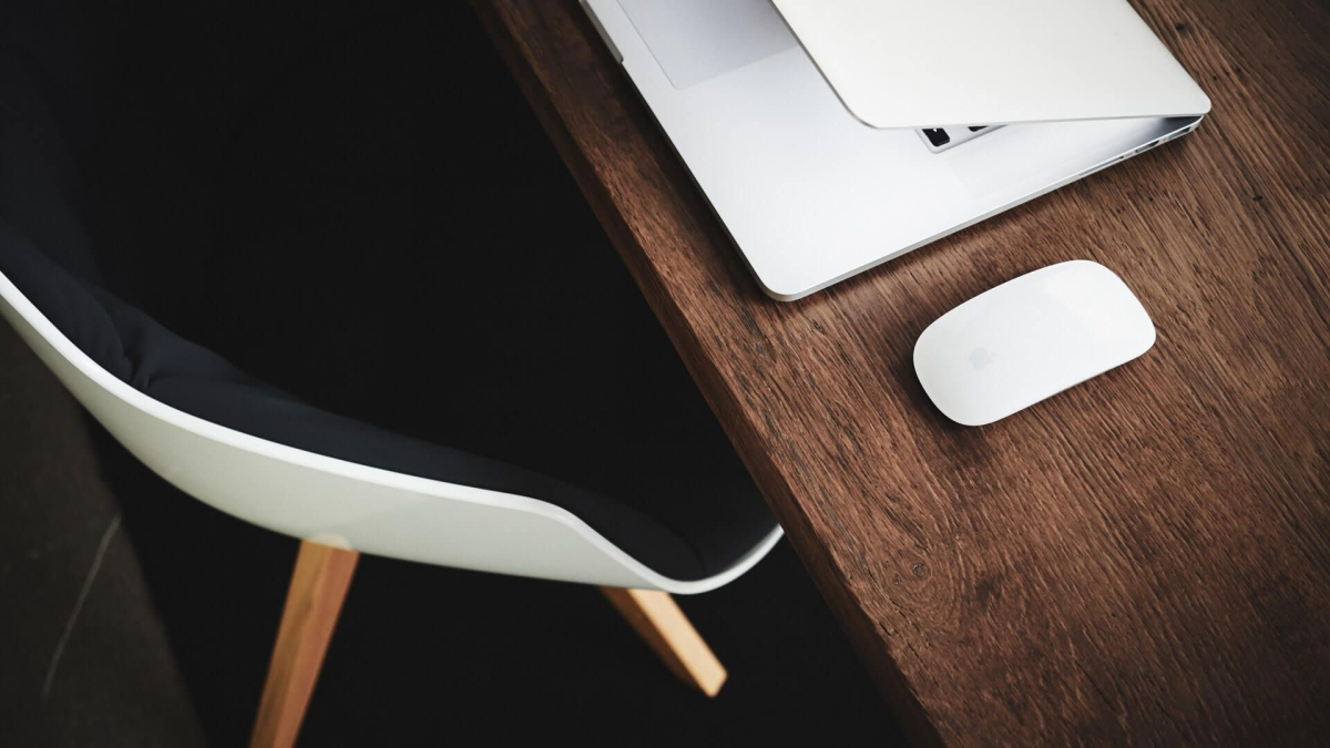 Laptop-and-chair-img